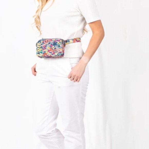 Coupe Convertible Crossbody Bag - Picture 12 of 12